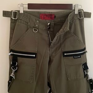 Army green Tripp NYC juniors size 3 pants with straps